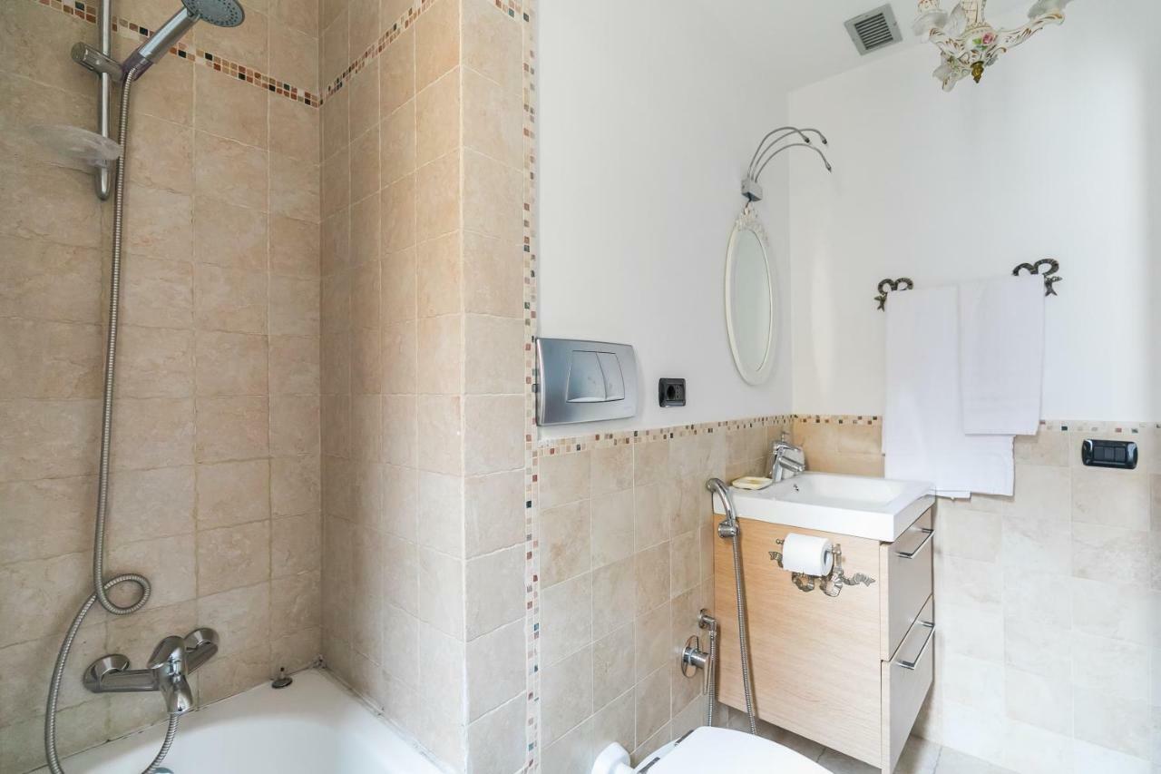 Vacanza Romana Guesthouse Екстер'єр фото